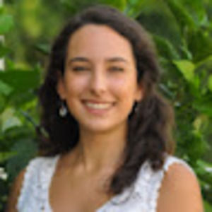 Meet your Posher, Adrianna